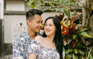 Sidang Mediasi Cerai Digelar, Eza Gionino Tak Kuasa Tahan Tangis Bertemu Istri (Sumber : Instagram/@ezagio)