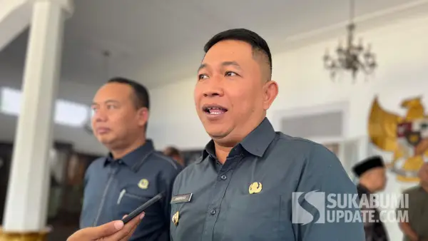 Wakil Bupati Sukabumi, Andreas saat diwawancarai usai pertemuan dengan Ketua Komisi 1 DPRD Provinsi Jabar di Pendopo pada Selasa (23/9/2025) (Sumber: SU/Turangga Anom)