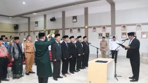 Bupati Sukabumi Asep Japar saat melantik 5 pimpinan Baznas Kabupaten Sukabumi di aula Setda, Senin (22/9/2025) | Foto : Dokpim