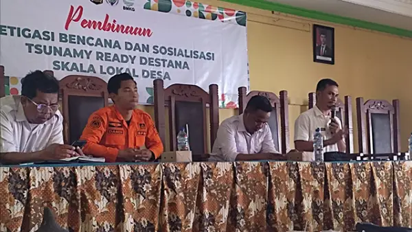BPBD Kabupaten Sukabumi gelar Sosialisasi Mitigasi Bencana Tsunami di Aula Kantor Desa Citepus, Kecamatan Palabuhanratu, Rabu (24/9/2025). (Sumber : Dok BPBD Kabupaten Sukabumi).
