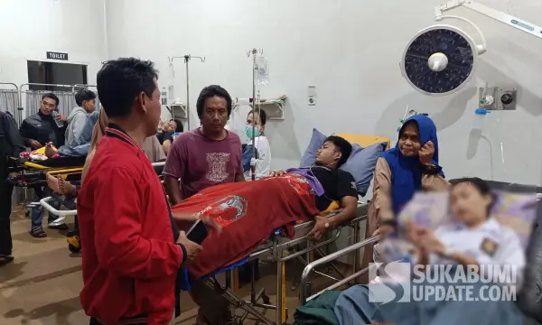 Pelajar SMK di Palabuhanratu Sukabumi dilarikan ke rumah sakit usai diduga keracunan MBG | Foto : ilyas Supendi