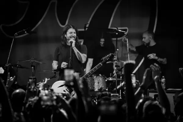 29 Tahun Menanti: Mengapa Konser Foo Fighters Lebih dari Sekadar Pertunjukan Musik? (Sumber foto: X/@foofighters)
