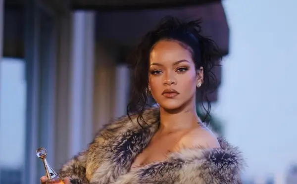 Selamat! Rihanna Melahirkan Anak Ketiganya Bernama Rocki Irish Mayers (Sumber : Instagram/@badgalriri)