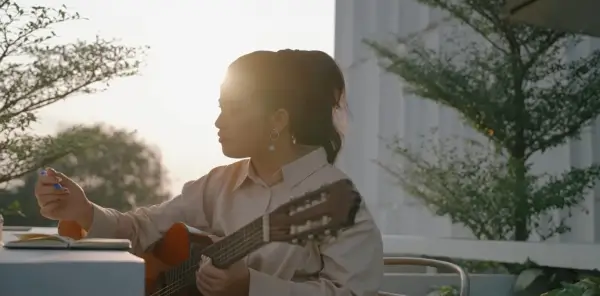 Lirik Lagu Sembuh Kembali Shabrina Leanor, Berusaha Untuk Pulih dari Sakit Hati (Sumber : Youtube | Shabrina Leanor)