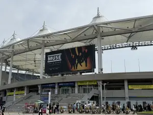 Konser akbar Muse di Munhak Stadium, Incheon pada 27 September 2025, bukan hanya penutup manis dari rangkaian Tur Asia Will of the People (Sumber:x
namu/@kinnamuse)