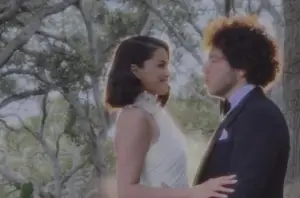 Setelah Dua Tahun Pacaran, Selena Gomez Resmi Menikah dengan Benny Blanco (Sumber : Instagram/@selenagomez)