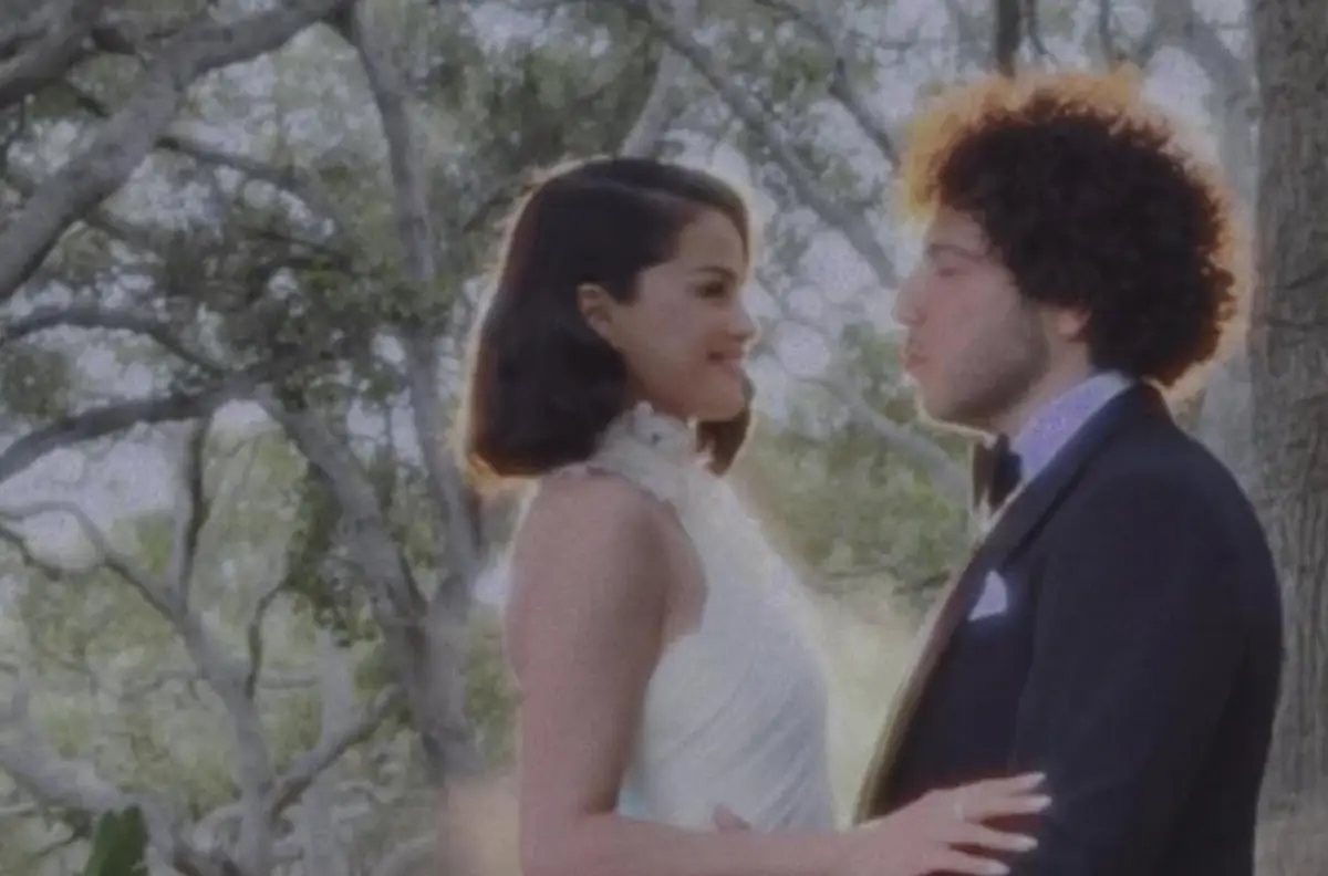 Setelah Dua Tahun Pacaran, Selena Gomez Resmi Menikah dengan Benny Blanco