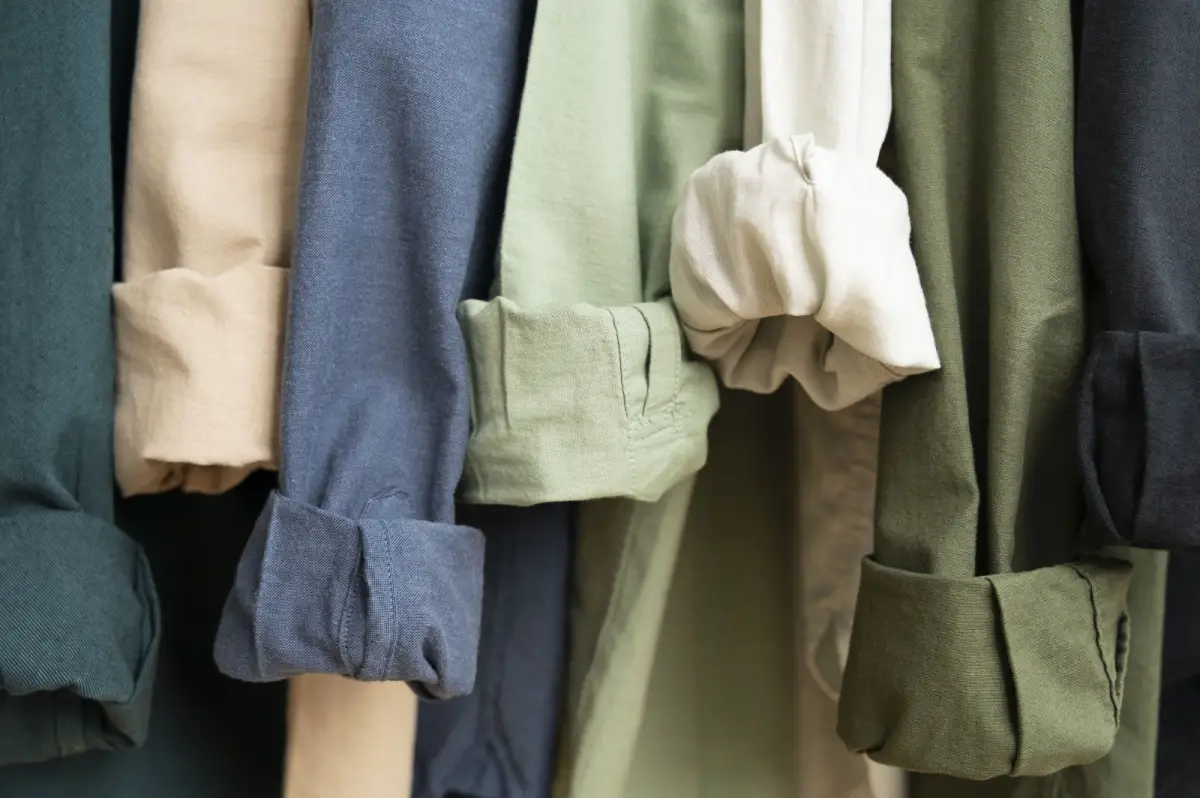 Tips Memilih Jenis Bahan Baju Sesuai Kebutuhan dan Aktivitas