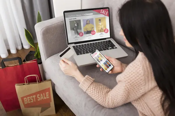 Ilustrasi Belanja Online, Tips Belanja Fashion Online Agar Tidak Salah Ukuran (Sumber : Freepik)