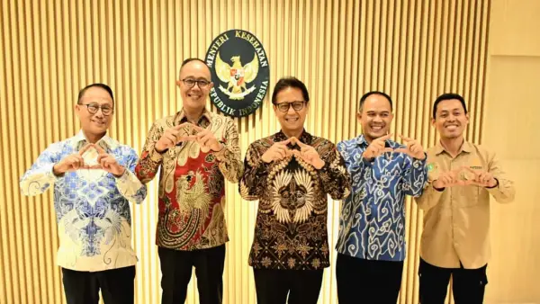 Wali Kota Sukabumi Ayep Zaki saat bertemu Menteri Kesehatan RI, Budi Gunadi Sadikin | Foto : Dokpim