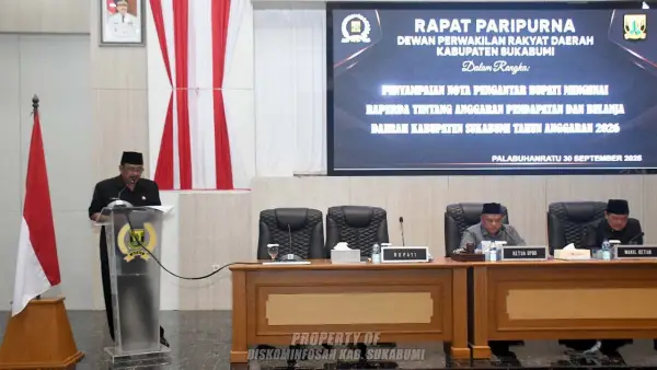 Bupati Sukabumi Asep Japar saat memaparkan RAPBD 2026 di Paripurna DPRD | Foto : Dokpim