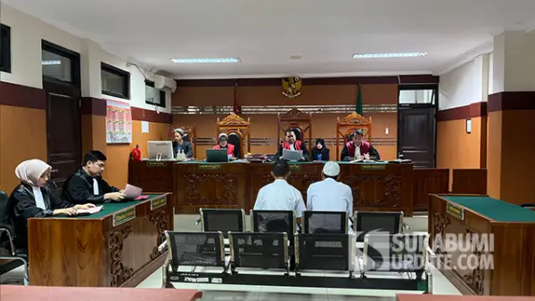 Sidang kasus penyiraman air keras ibu dan anak di Pengadilan Negeri Sukabumi, Rabu (1/10/2025). (Sumber : SU/Turangga Anom)