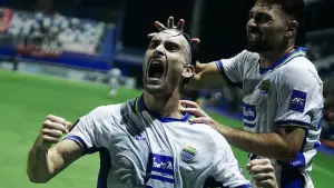 Andrew Jung merayakan gol perdananya bersama Persib Bandung saat berhadapan dengan Bangkok United di ajang ACL Two. (Sumber: Instagram/@persib)