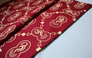 Batik Lokatmala khas Sukabumi dengan motif parigi (Sumber : Instagram/@batiklokatmala_)