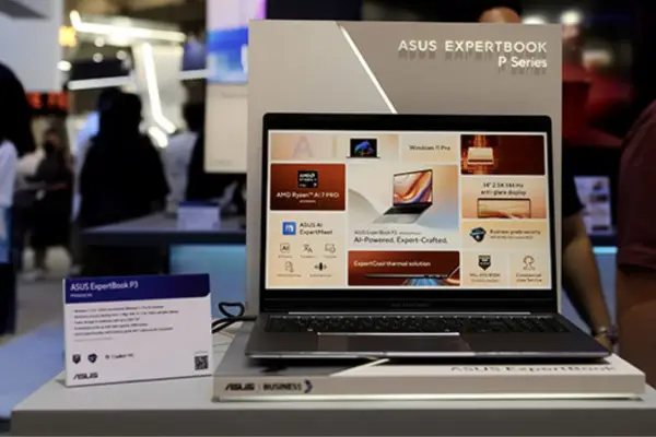 Salah satu modelnya, ExpertBook P1403CVA, menggabungkan ketangguhan dengan portabilitas, berbobot ringan,bodi metal kuat. Di sektor performa ditenagai prosesor Intel Core i7 generasi ke-13 (Sumber: Asus.com)