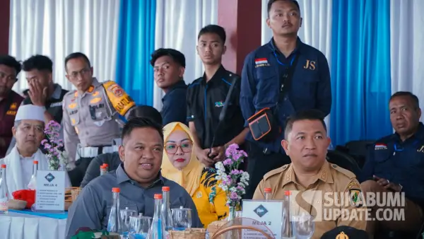 Ketua DPRD Kabupaten Sukabumi, Budi Azhar Mutawali saat menghadiri peresmian jembatan Panel Garuda. Kamis (2/10/2025). (Sumber: SU/Ilyas Supendi)