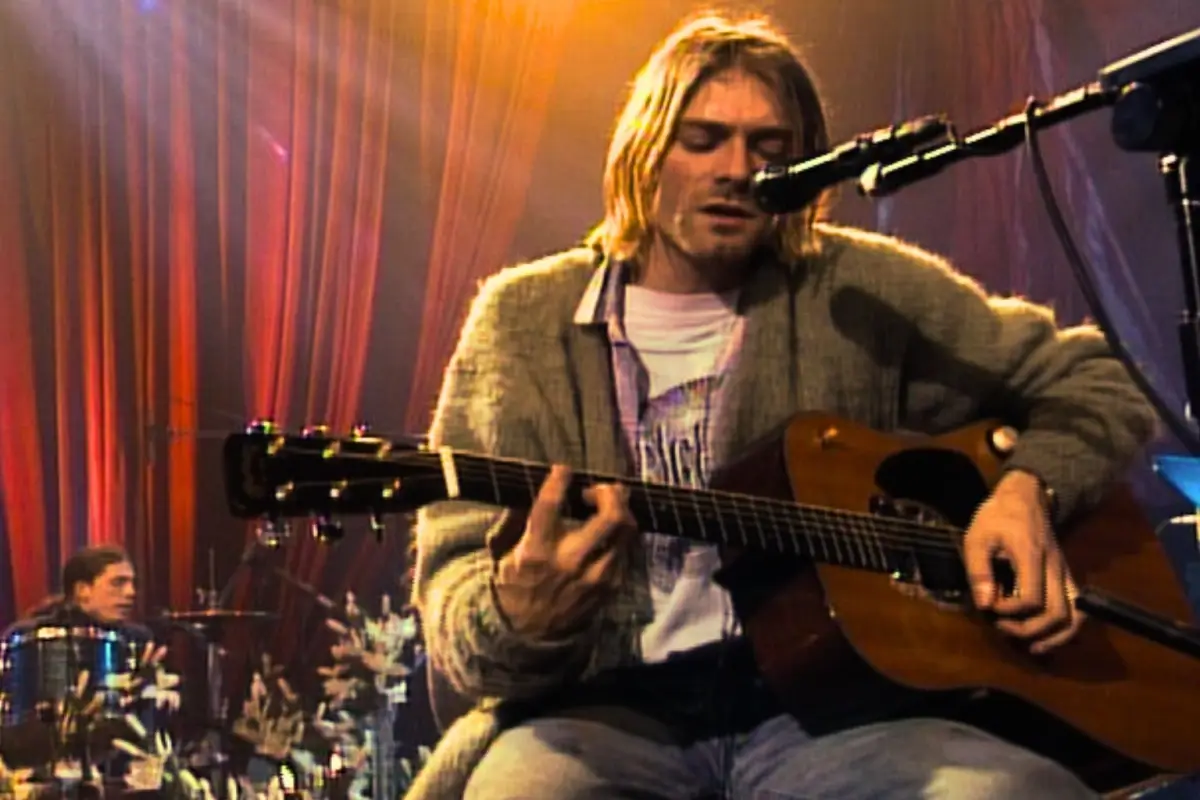 Bagi siapa pun yang ingin memahami esensi di balik musik Nirvana dan jiwa yang menciptakannya, 