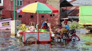 Ilustrasi - BMKG Ingatkan Potensi Banjir Rob, Pesisir Sukabumi 7-14 Oktober 2025. (Sumber : Pexels.com/@alfian light).