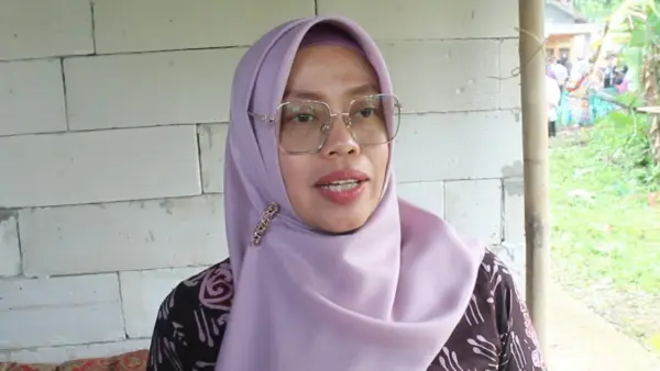 Kepala Dinas Sosial Kota Sukabumi Een Rukmin (Sumber: portal pemkot sukabumi)