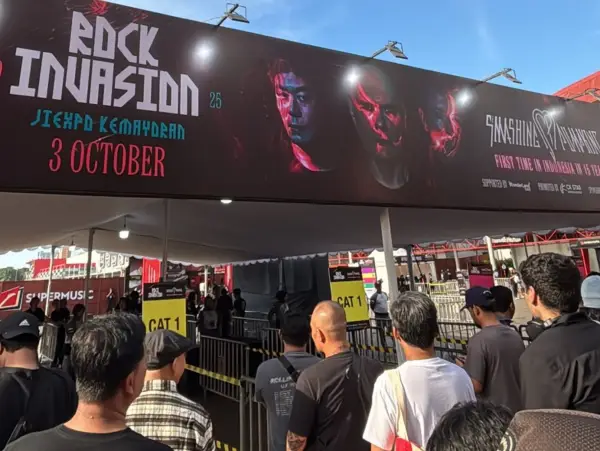 The Smashing Pumpkins emang band yang super sukses, bro! Mereka salah satu ikon alternative rock era 90-an yang masih relevan sampai sekarang! (Sumber: x/@farekgallup)
