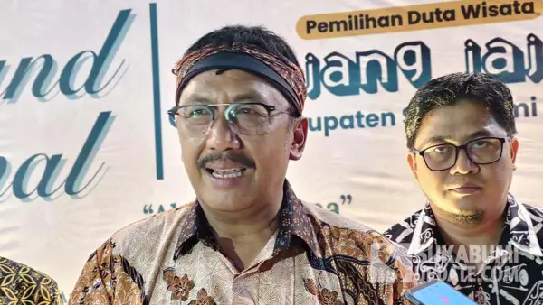Bupati Sukabumi, Asep Japar saat diwawancarai terkait SPPG yang ditutup sementara | Foto : Turangga Anom
