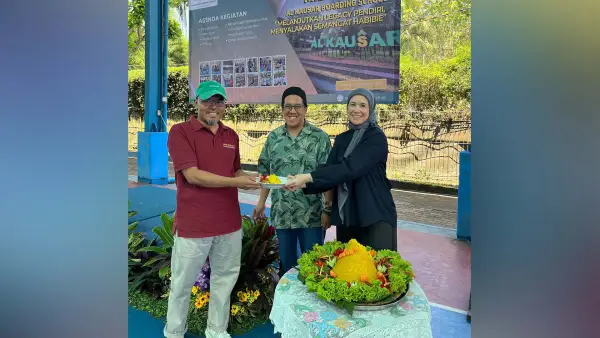 Al Kausar Boarding School memperingati Milad ke-29 dengan mengusung tema “Melanjutkan Legacy Pendiri, Menyalakan Semangat Habibie.” 3–4 Oktober 2025. (Sumber Foto: Istimewa)