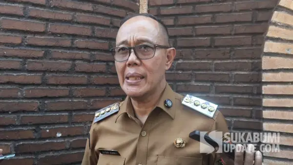Wali Kota Sukabumi, Ayep Zaki saat diwawancarai. (Sumber: SU/Turangga Anom)
