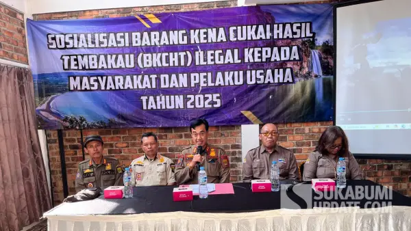Satpol-PP Sukabumi saat sosialisasi bahaya roko ilegal. Selasa (7/10/2025) (Sumber: Dok Satpol PP)