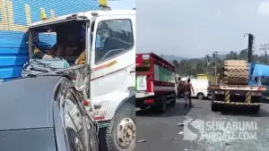 Kecelakaan di Pamuruyan Cibadak, Kabupaten Sukabumi, Selasa (7/10/2025). (Sumber: Tangkapan layar video amatir warga)