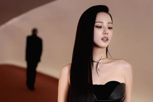 Rilis Teaser, Jisoo BLACKPINK Bakal Duet Bareng Zayn Malik Untuk Lagu Baru (Sumber : X/@soompi)