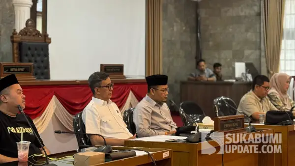 Komisi III DPRD Kota Sukabumi saat melakukan RDP bersama penyelenggara OsteoRun. Selasa (7/10/2025). (Sumber: Dok DPRD Kota)