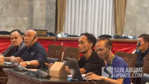 Panitia Penyelenggara event Lari Osteorun saat dihadirkan dalam RDP. Selasa (7/10/2025). (Sumber: Dok DPRD Kota)