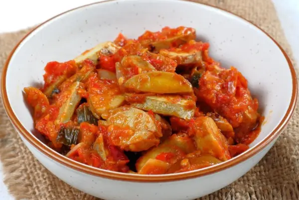 Tampilan Jengkol Balado, Pedasnya Bikin Nagih! Resep Jengkol Balado Empuk Tanpa Bau (Sumber : X/@eatsimple_x)