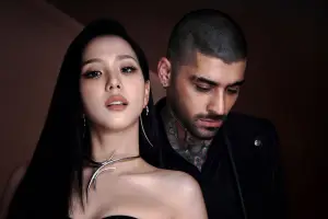 Jisoo BLACKPINK Resmi Berkolaborasi dengan Zayn Malik Untuk Lagu EYES CLOSED (Sumber : X/@soompi)