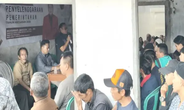 Muhammad Jaenudin, Anggota Fraksi PDI Perjuangan DPRD Jabar saat kegiatan pengawasan penyelenggaraan pemerintahan di Cibadak, Kabupaten Sukabumi | Foto : Tim ADC