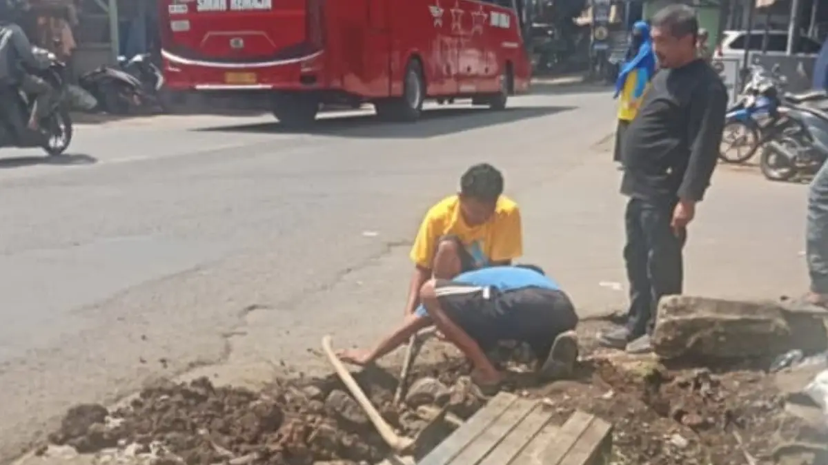 Perumdam TJM Sukabumi Cabang Parungkuda Pindahkan Tapping Point ke Jalur Parakansalak