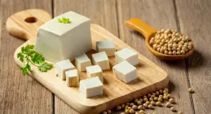 Tahu, Tempe vs Tahu: Mana yang Lebih Sehat dan Mengenyangkan? (Sumber : Freepik/@jcomp)