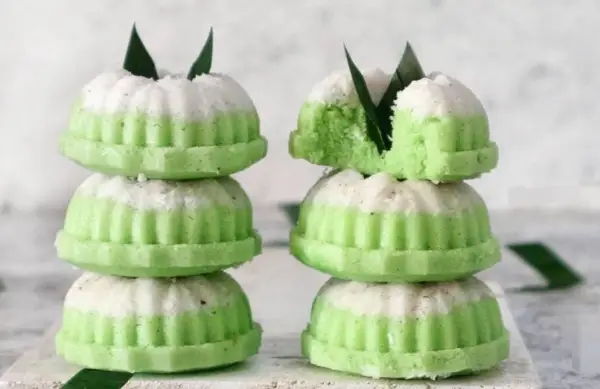 Tampilan Kue Putu Ayu Camilan Tradisional yang Cantik, Lembut, dan Manis (Sumber : Instagram/@Resep_masakan_indonesia)
