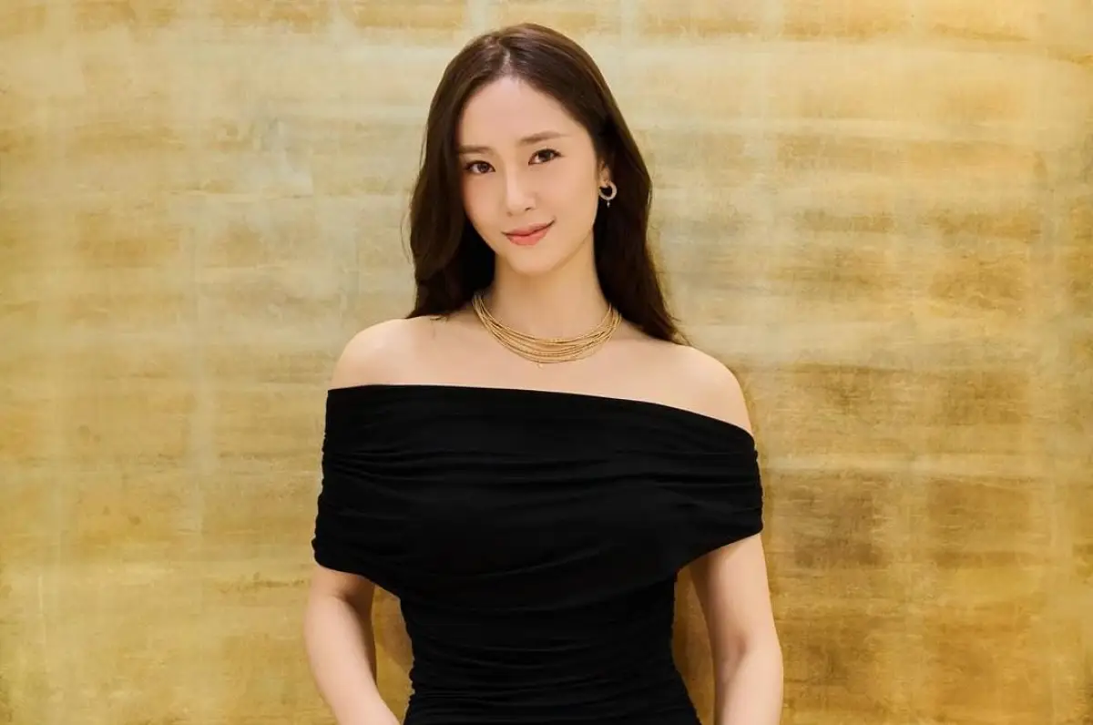 Krystal Jung Umumkan Bersiap Untuk Merilis Album Solo Perdana