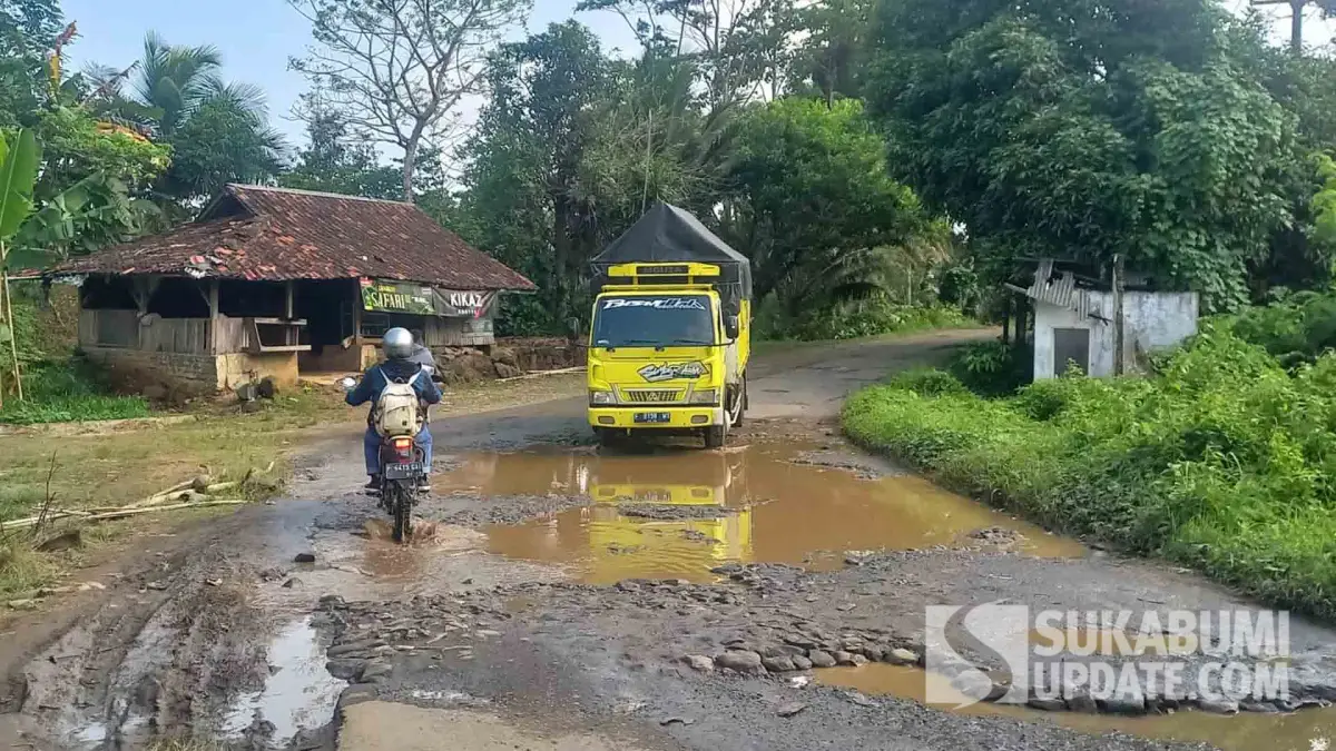 Warga Keluhkan Jalan Mareleng–Ciracap Rusak Parah, Begini Respons UPTD PU