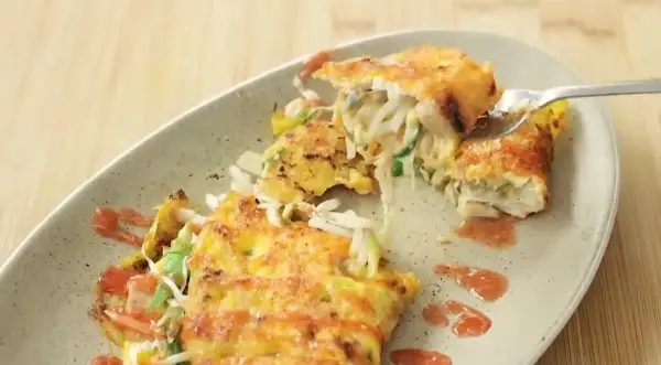 Resep Telur Dadar Krispi, Menu Simple Lezat Untuk Sarapan dan Bekal (Sumber : Youtube | Devina Hermawan)