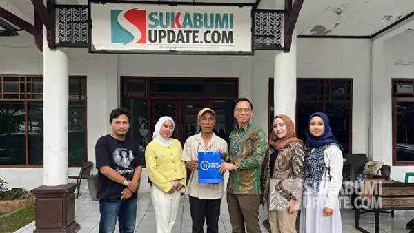 Tim Hukumonline saat berkunjung ke kantor Sukabumiupdate.com di Jalan KH Ahmad Sanusi No.195, Kota Sukabumi. (Sumber : SU/Turangga Anom).