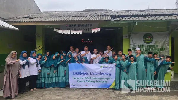 Kegiatan berbagi BPJS Ketenagakerjaan Cabang Sukabumi. Senin (13/10/2025). (Sumber: Dok BPJS Ketenagakerjaan)