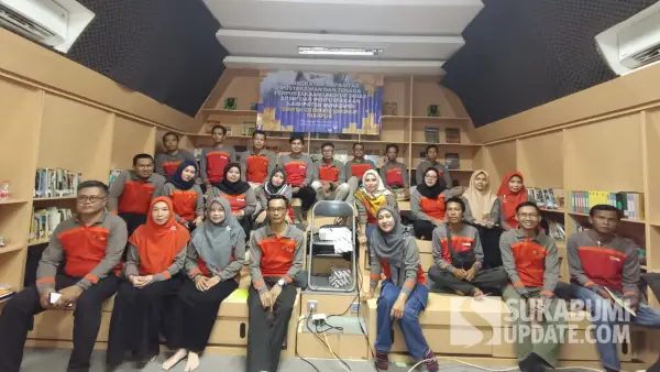 Bimtek sistem otomasi yang digelar di Unit Pelayanan Perpustakaan (UPP) Wisata Palabuhanratu pada 9 hingga 10 Oktober 2025. (Sumber : Dok Diarpus)