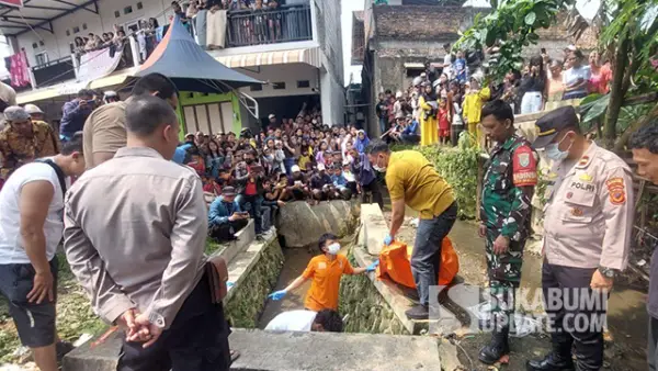 Mayat wanita di gorong-gorong irigasi Jalan Lingkar Selatan, Kp Babakan, Kecamatan Cisaat, Kabupaten Sukabumi. (Sumber : SU/Turangga Anom).