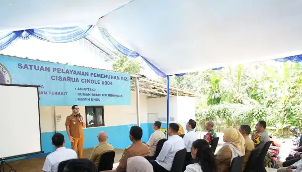 Wakil Wali Kota Sukabumi Bobby Maulana saat mengunjungi salah satu SPPG | Foto : Dokpim