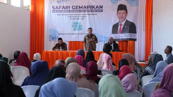 Anggota Komisi IV DPR RI Fraksi PKS drh Slamet menghadiri kegiatan Gemarikan di Kecamatan Kebonpedes, Kabupaten Sukabumi, Kamis (9/10/2025). | Foto: Istimewa