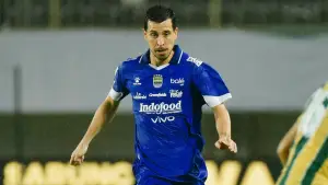 Thom Haye menjadi pemain terbaik di laga menghadapi PSBS Biak di pekan kesembilan di ajang Super League 2025/2026 (Sumber: Instagram/@persib)