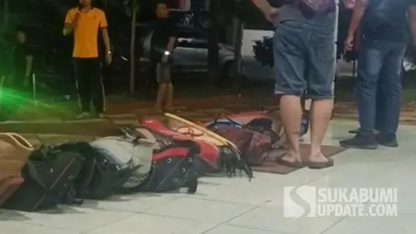 Barang bukti Ayam aduan yang ikut diamankan Polisi. (Sumber: Istimewa)