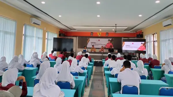 Kegiatan pendidikan demokrasi bagi pelajar SMK di Sukabumi | Foto : Tim Adc